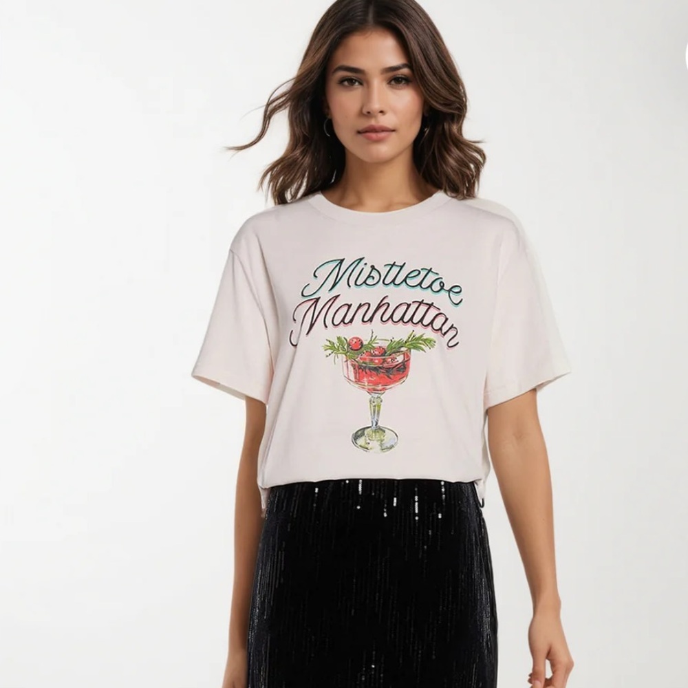 Wildfox Light Pink ⭐️NWT⭐️ size XS Mistletoe Manhattan Tee